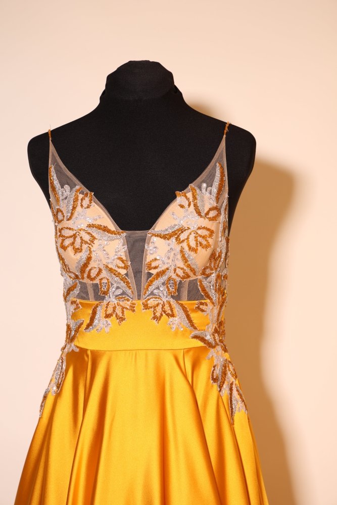 Second Hand Satinkleid mit Tüllunterrock und Rückenausschnitt, gelb - Dein Kleiderladen