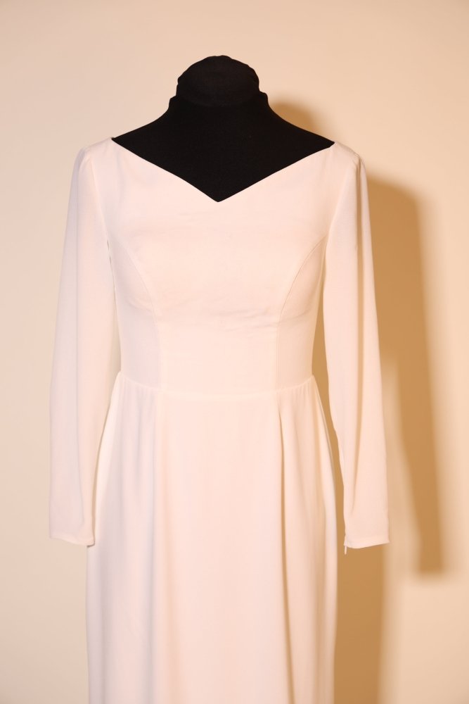 Second Hand schlichtes, langärmliges Brautkleid mit V - Ausschnitt, ivory - Dein Kleiderladen