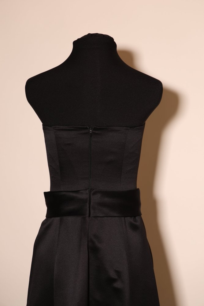 Second Hand schulterfreies Bandeau - Abendkleid mit drapiertem Satin - Maxirock, schwarz - Dein Kleiderladen