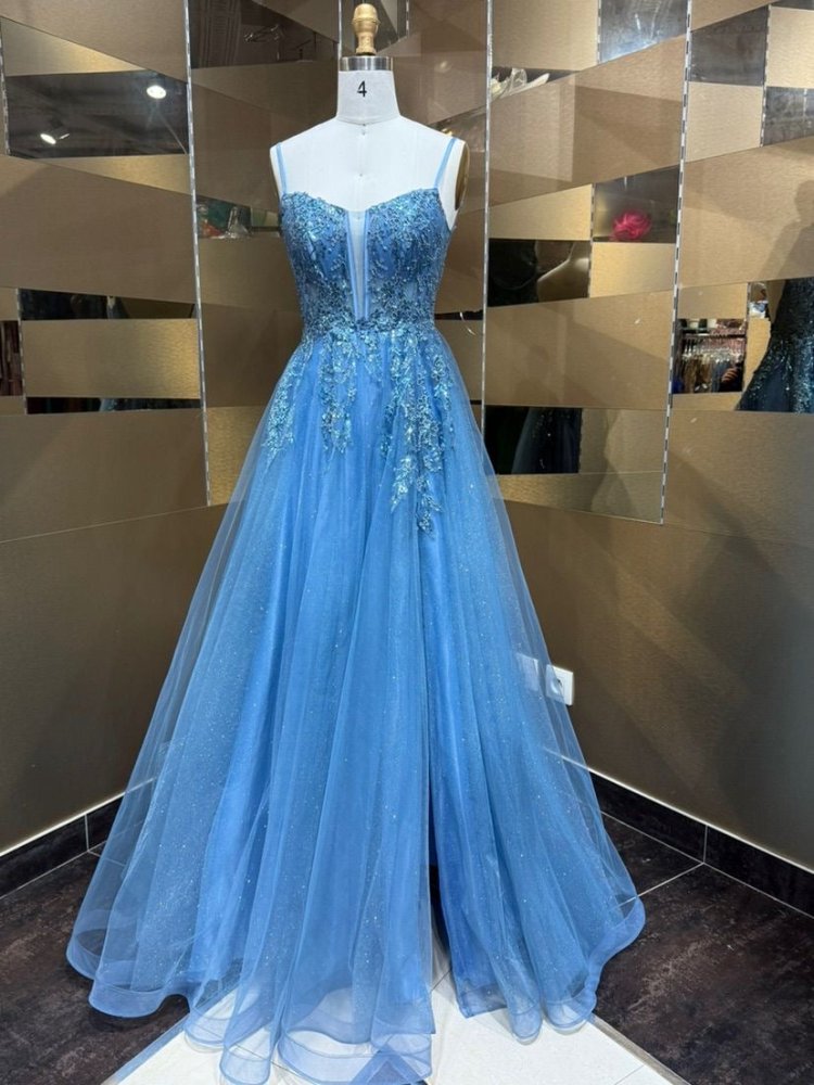 Tüllkleid mit tailliertem Spitzen - und Paillettenoberteil, lavendelblau - Dein Kleiderladen