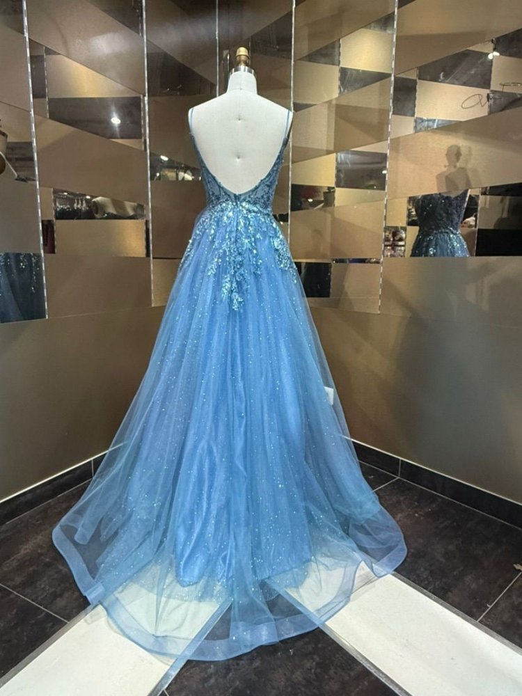 Tüllkleid mit tailliertem Spitzen - und Paillettenoberteil, lavendelblau - Dein Kleiderladen