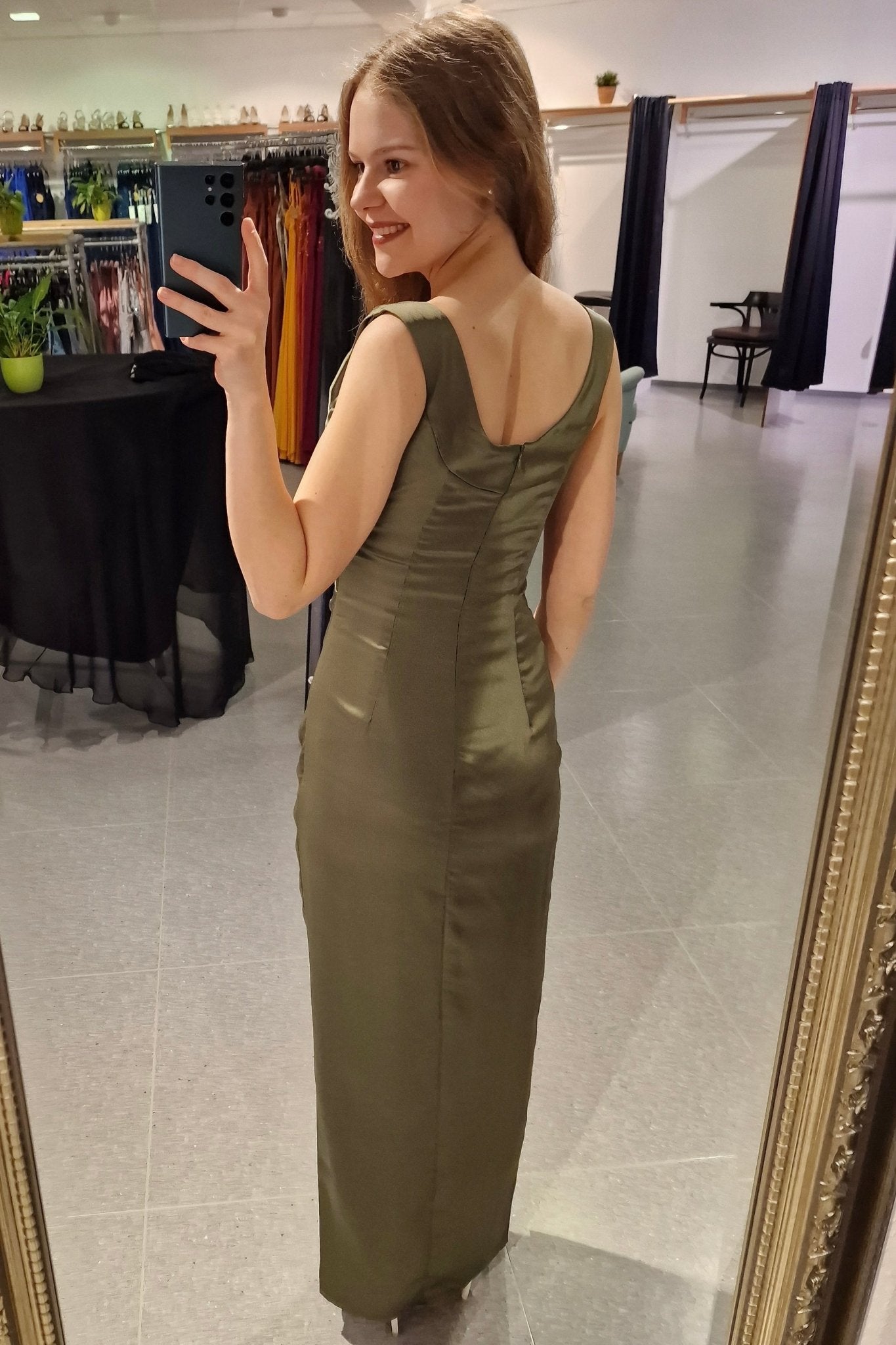 Ballkleid - Satinkleid mit Wasserfallausschnitt, khaki - Dein Kleiderladen