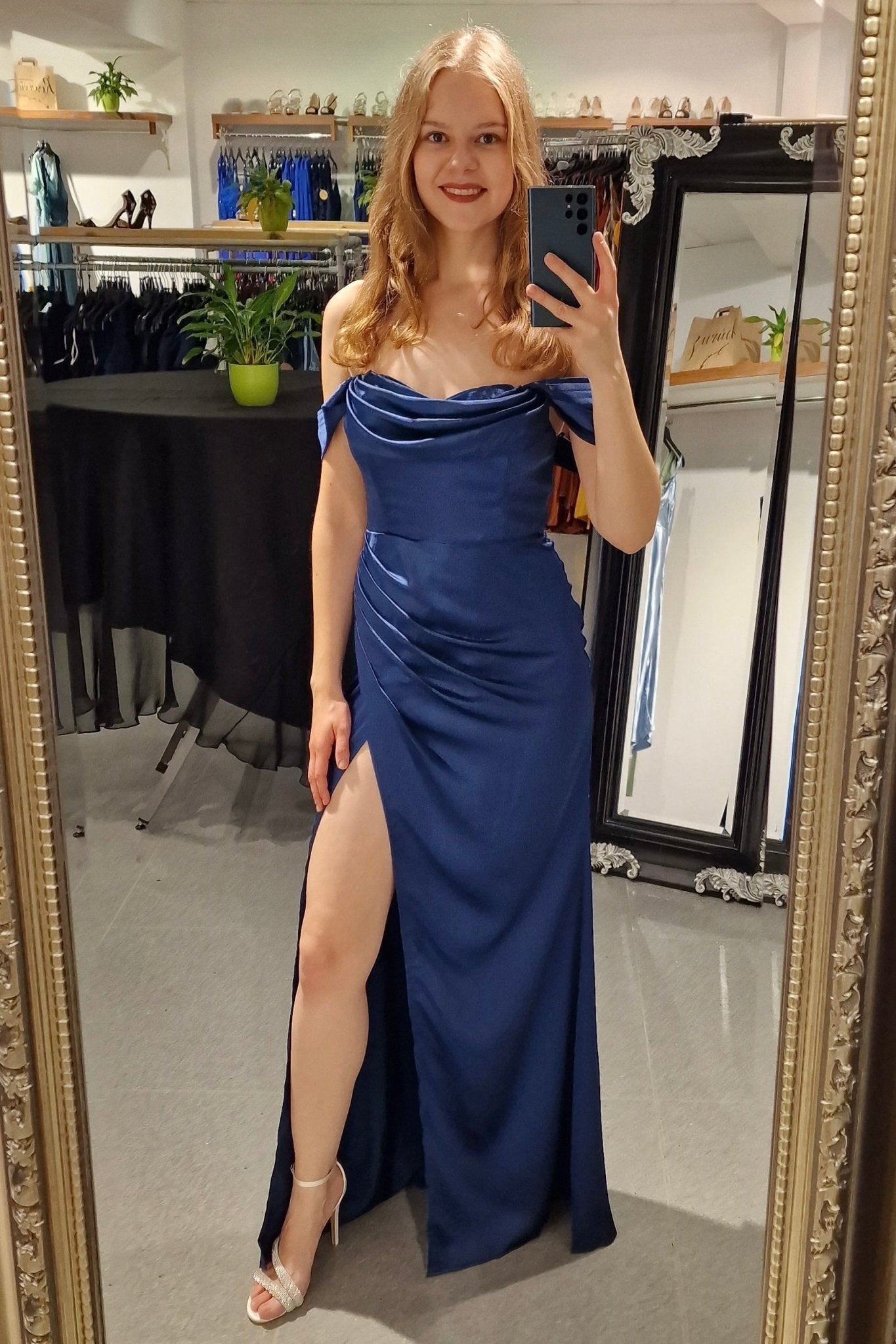 Ballkleid mit Schlitz und off shoulder Ausschnitt, marineblau - Dein Kleiderladen