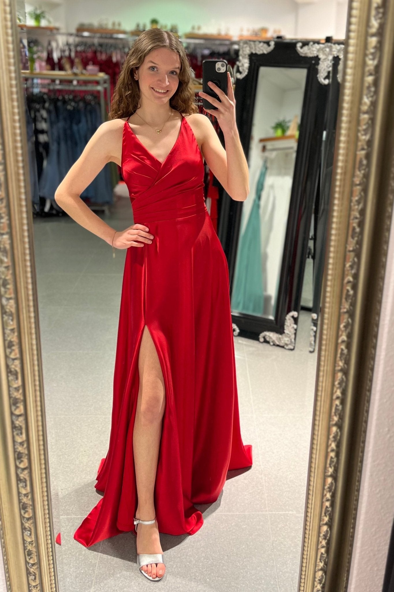 Ballkleid - Satin mit Schnürung und Schlitz, rot - Dein Kleiderladen