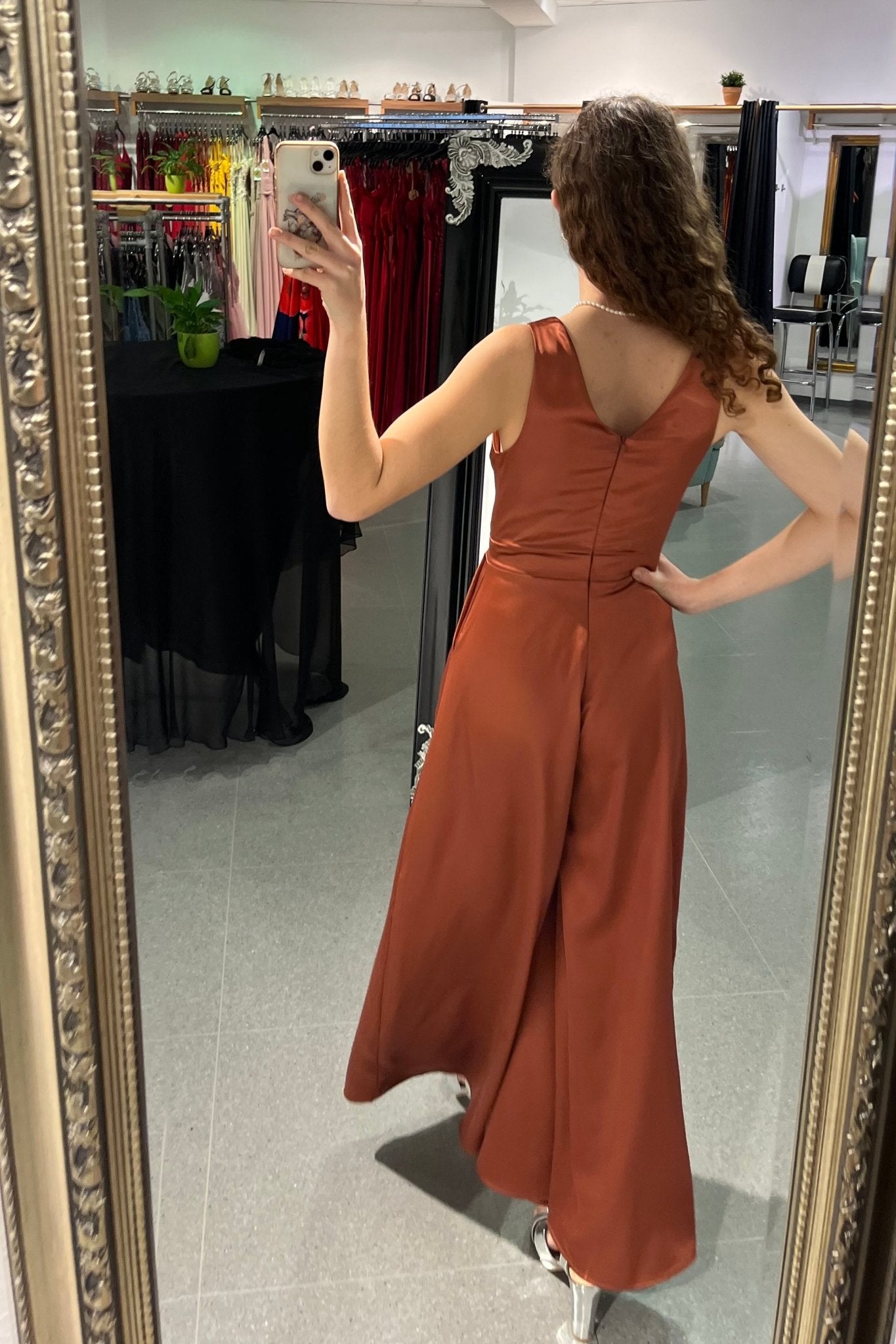 Besonders eleganter Satin-Jumpsuit terracotta - Dein Kleiderladen