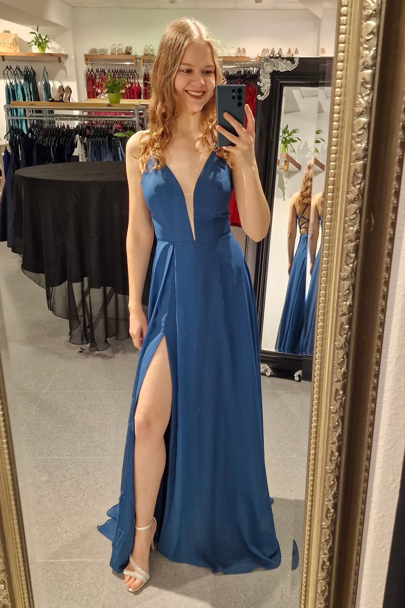 Besonders elegantes Chiffon Kleid mit Schnürung blau - Dein Kleiderladen