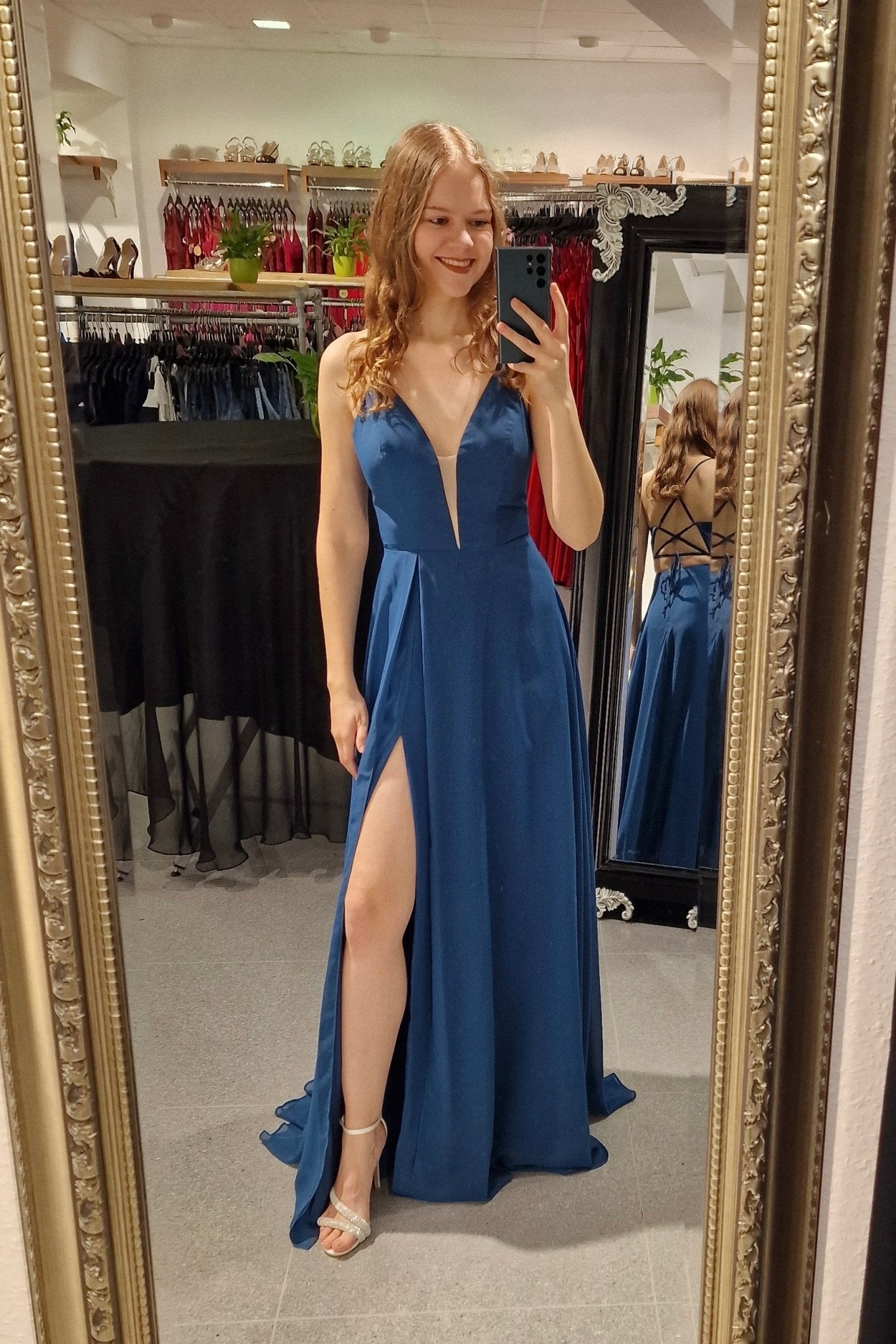 Besonders elegantes Chiffon Kleid mit Schnürung blau - Dein Kleiderladen