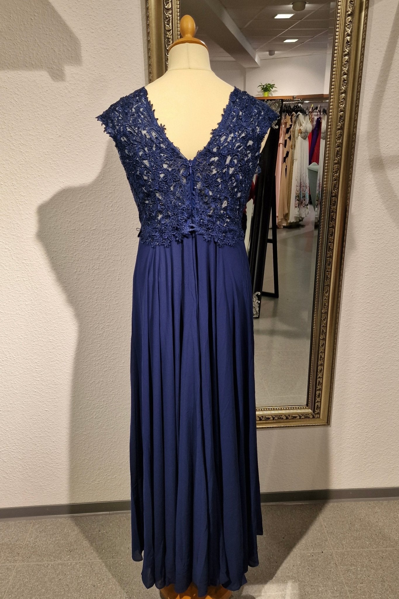 Langes Kleid mit breiten Trägern und dezent funkelnder Spitze, marineblau - Dein Kleiderladen