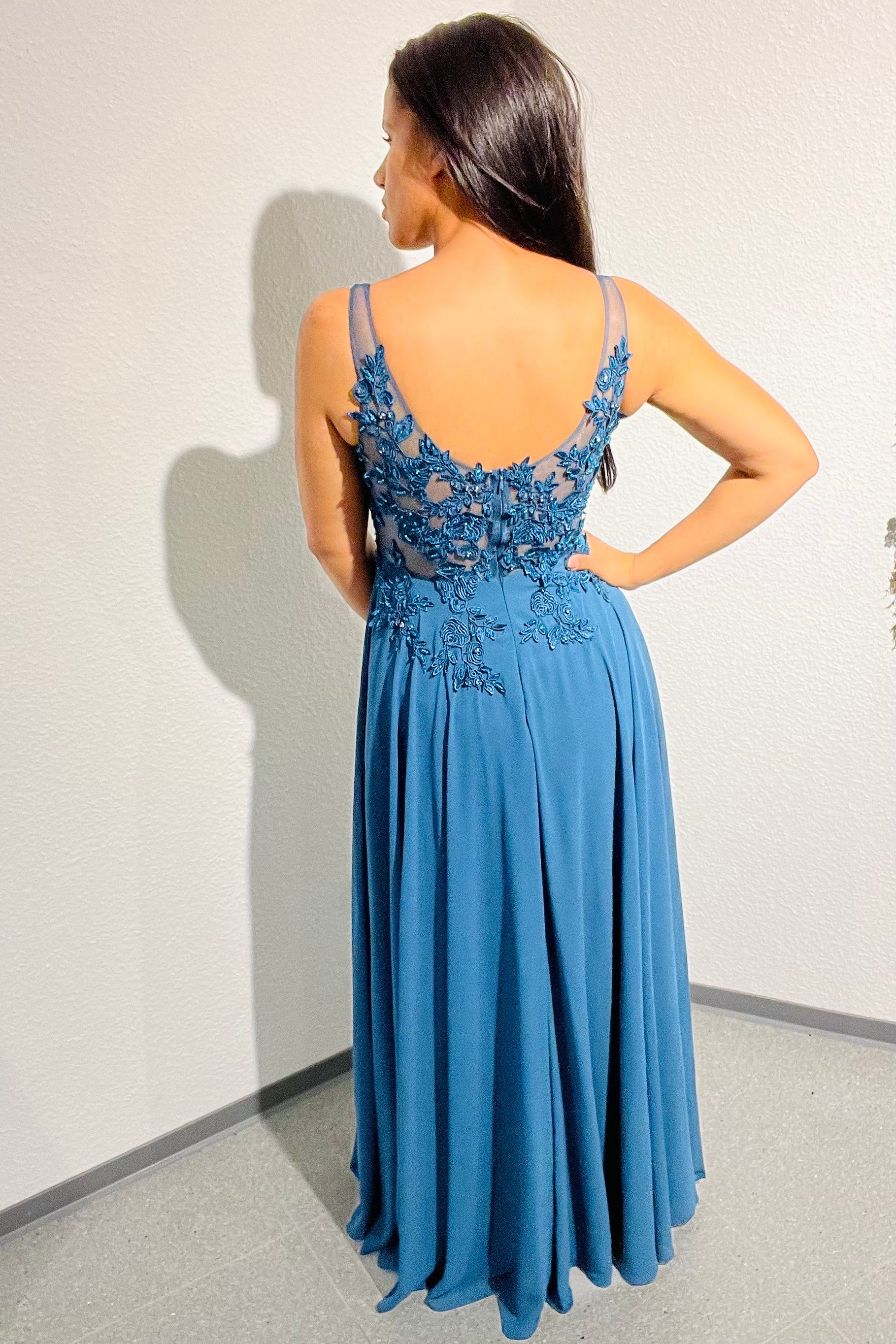 Bodenlanges Kleid mit floraler Spitze, petrol - Dein Kleiderladen