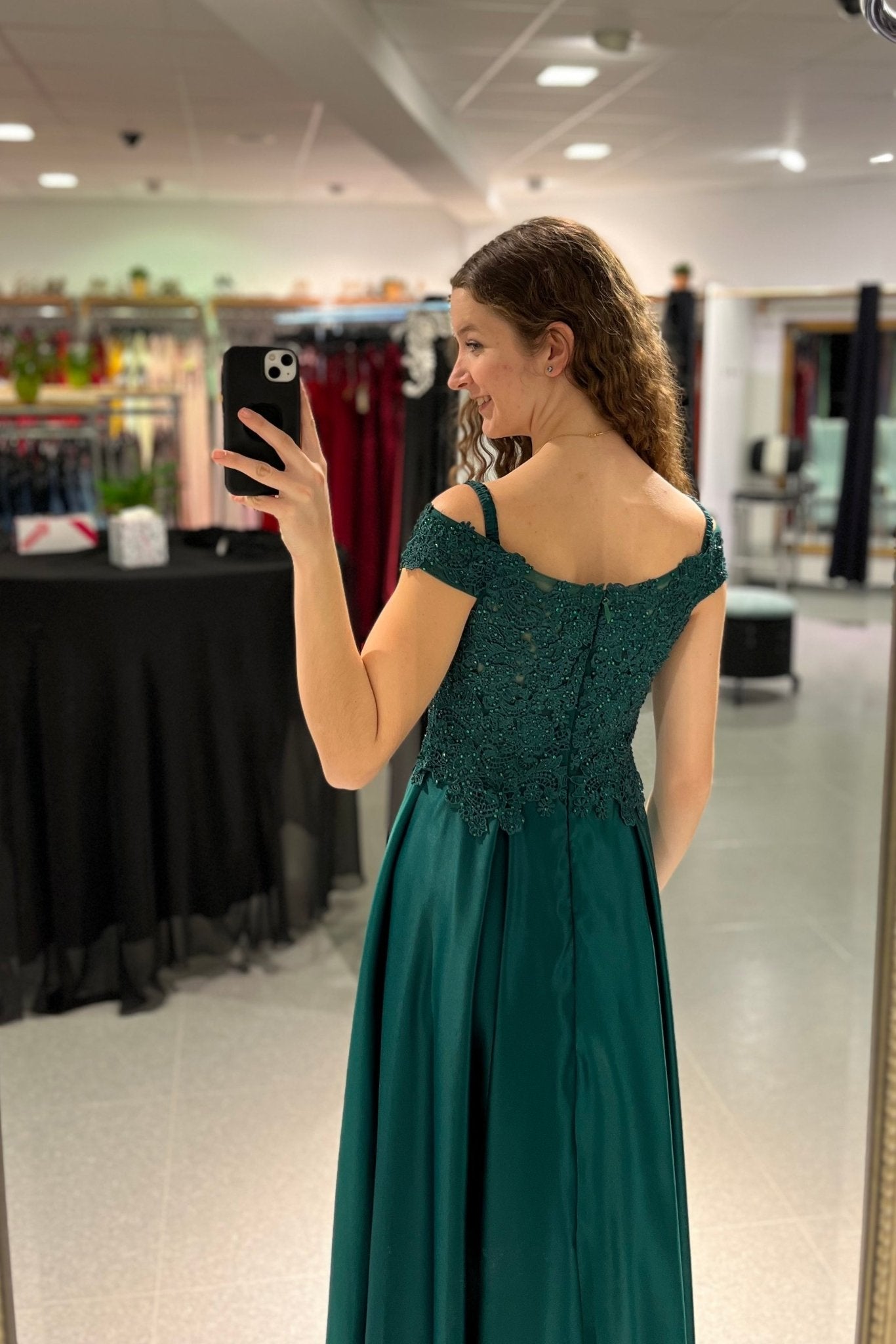 elegantes Abendkleid mit Carmen Ausschnitt, dunkelgrün - Dein Kleiderladen