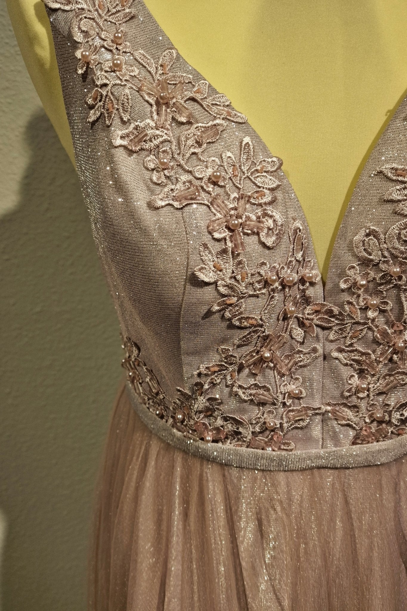 Funkelndes langes Tüllkleid floralen Bestickungen, altrosa - Dein Kleiderladen