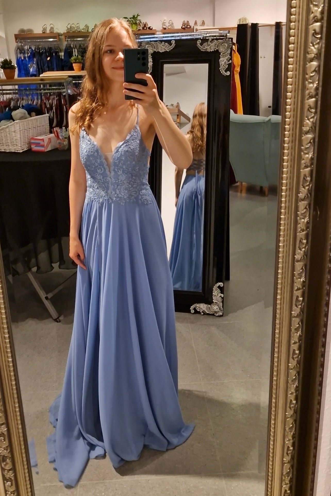 Ballkleid - Langes Chiffonkleid mit Schnürung und Schlitz, graublau - Dein Kleiderladen