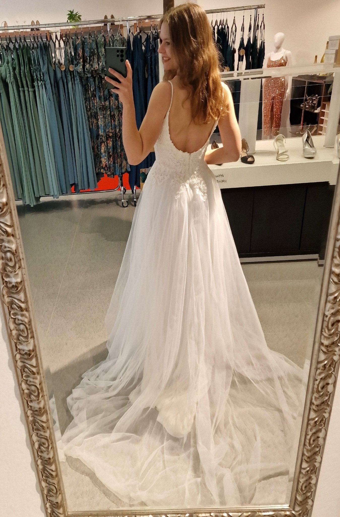 Tief ausgeschnittenes Brautkleid - Dein Kleiderladen